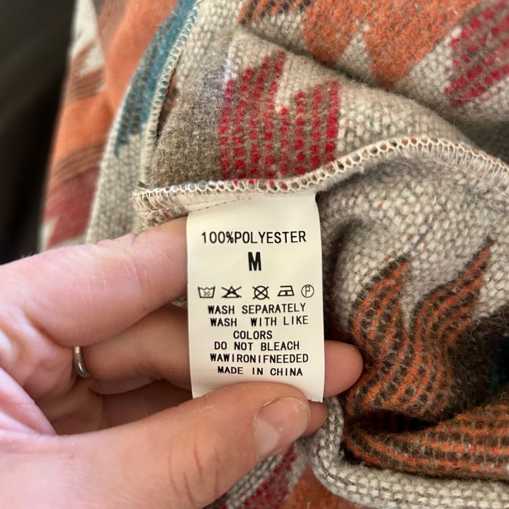 Aztec Pattern Women's Jacket - Picture 4 of 4